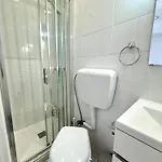 בית אירוח Solmar House