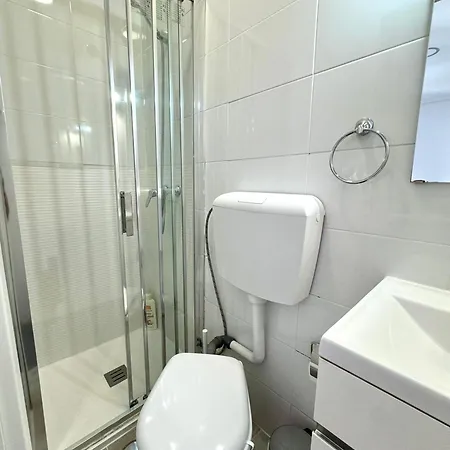 Проживание в семье Solmar House